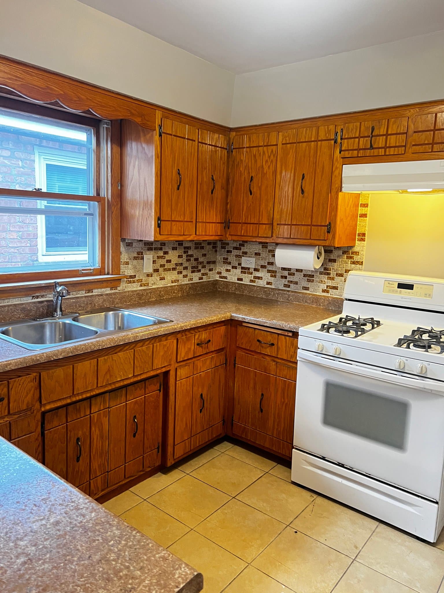 chicago Apartment: 5709 S Archer ave, Apt #2