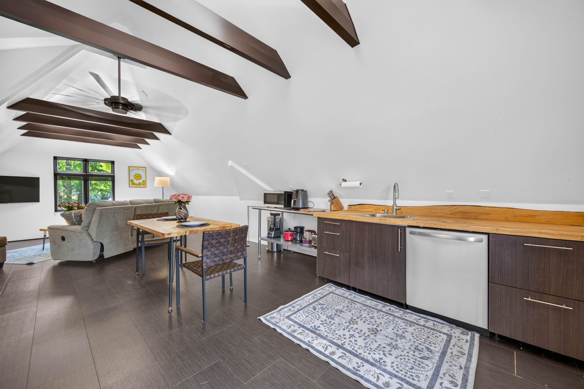 Columbus Apartment: 3625 woodside drive