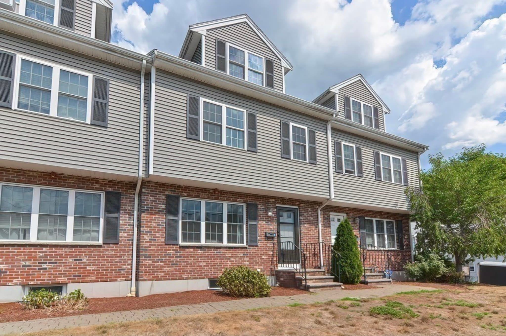 Dedham Townhome: 39 Curve St