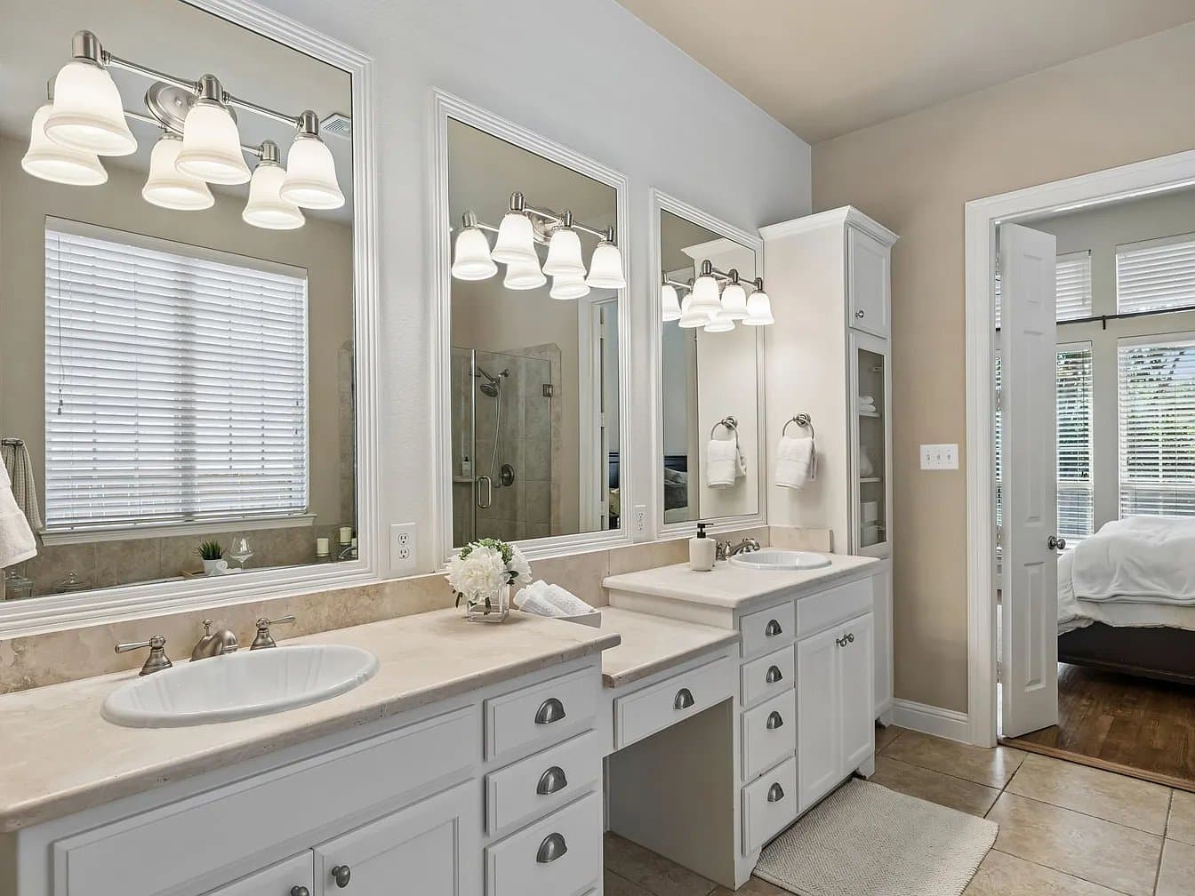 Lantana House: 9004 Cypress Creek Rd