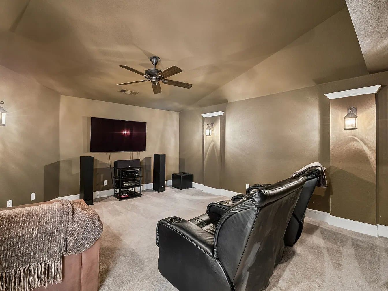Lantana House: 9004 Cypress Creek Rd