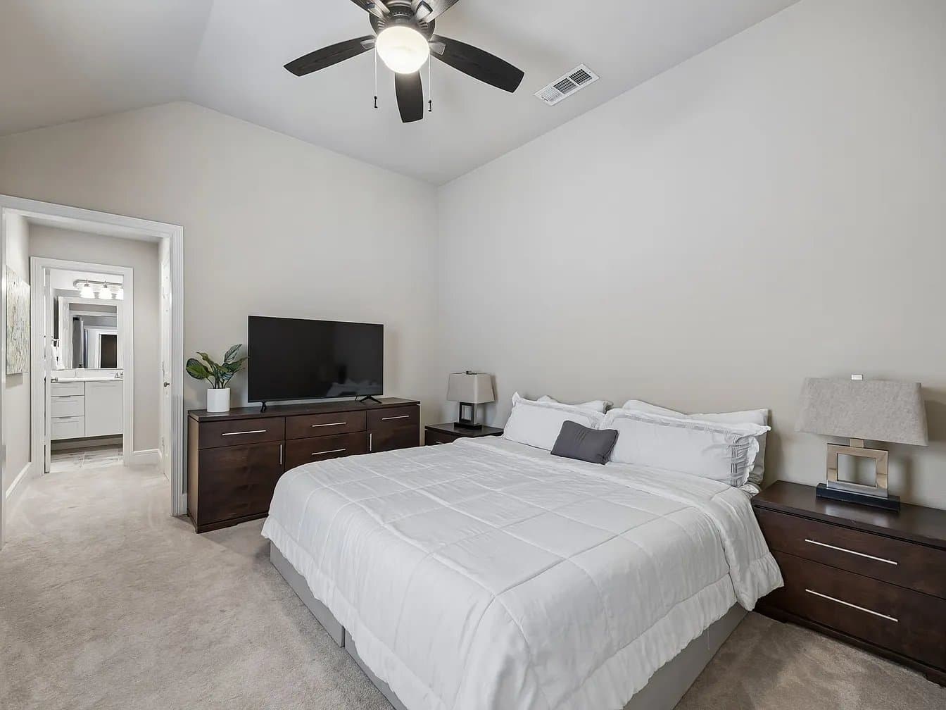 Lantana House: 9004 Cypress Creek Rd