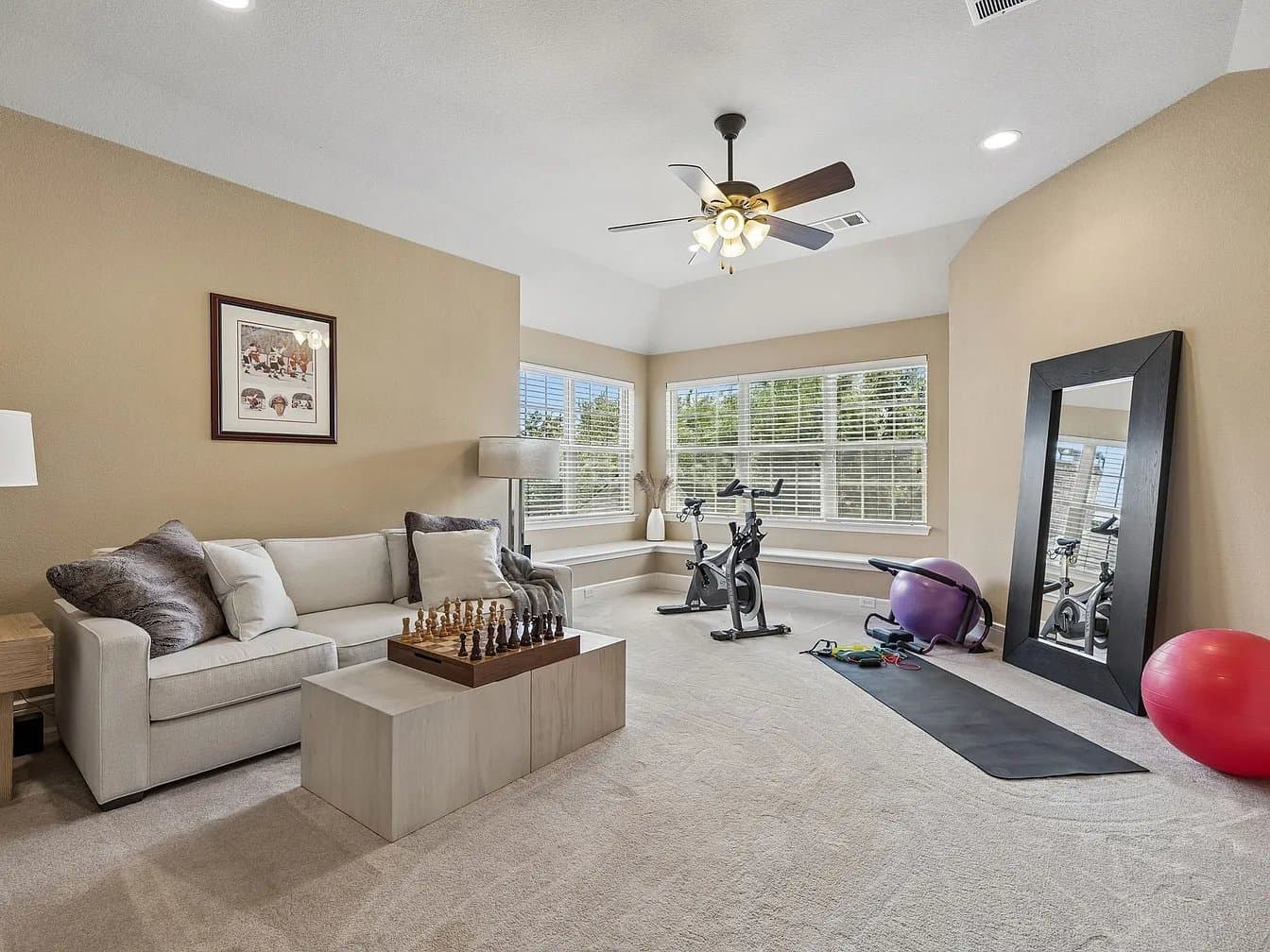 Lantana House: 9004 Cypress Creek Rd