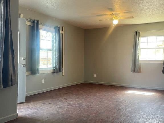 Dearborn House: 23052 Audette St