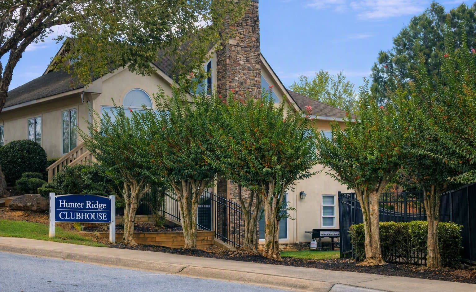 Jonesboro House: 696 Tara Rd