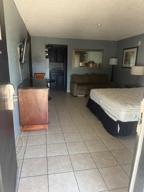 Las Vegas Apartment: 921 Las Vegas Blvd N