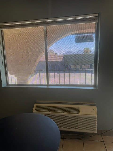 Las Vegas Apartment: 921 Las Vegas Blvd N