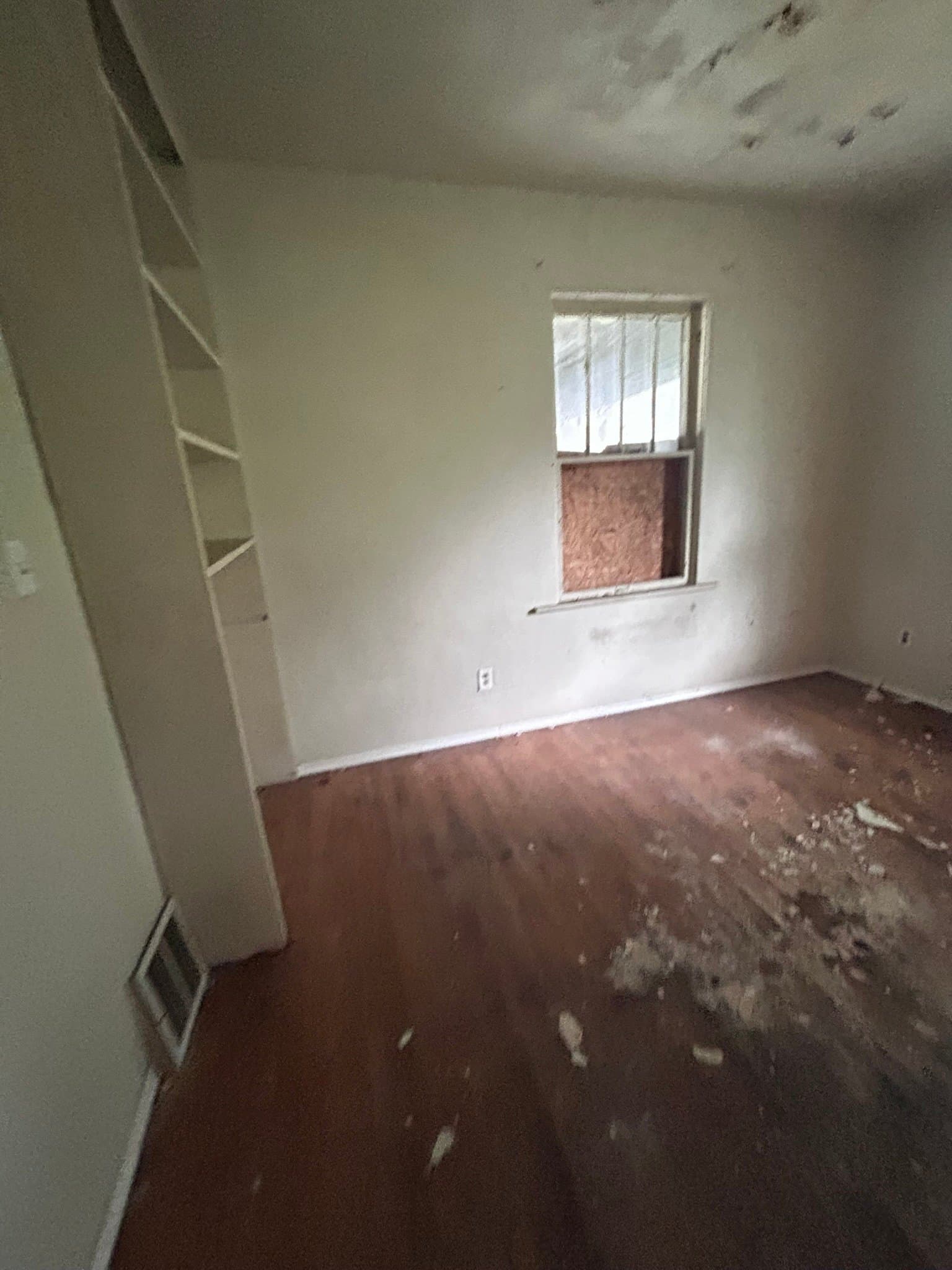 East St.Louis House: 6000 old Missouri Ave