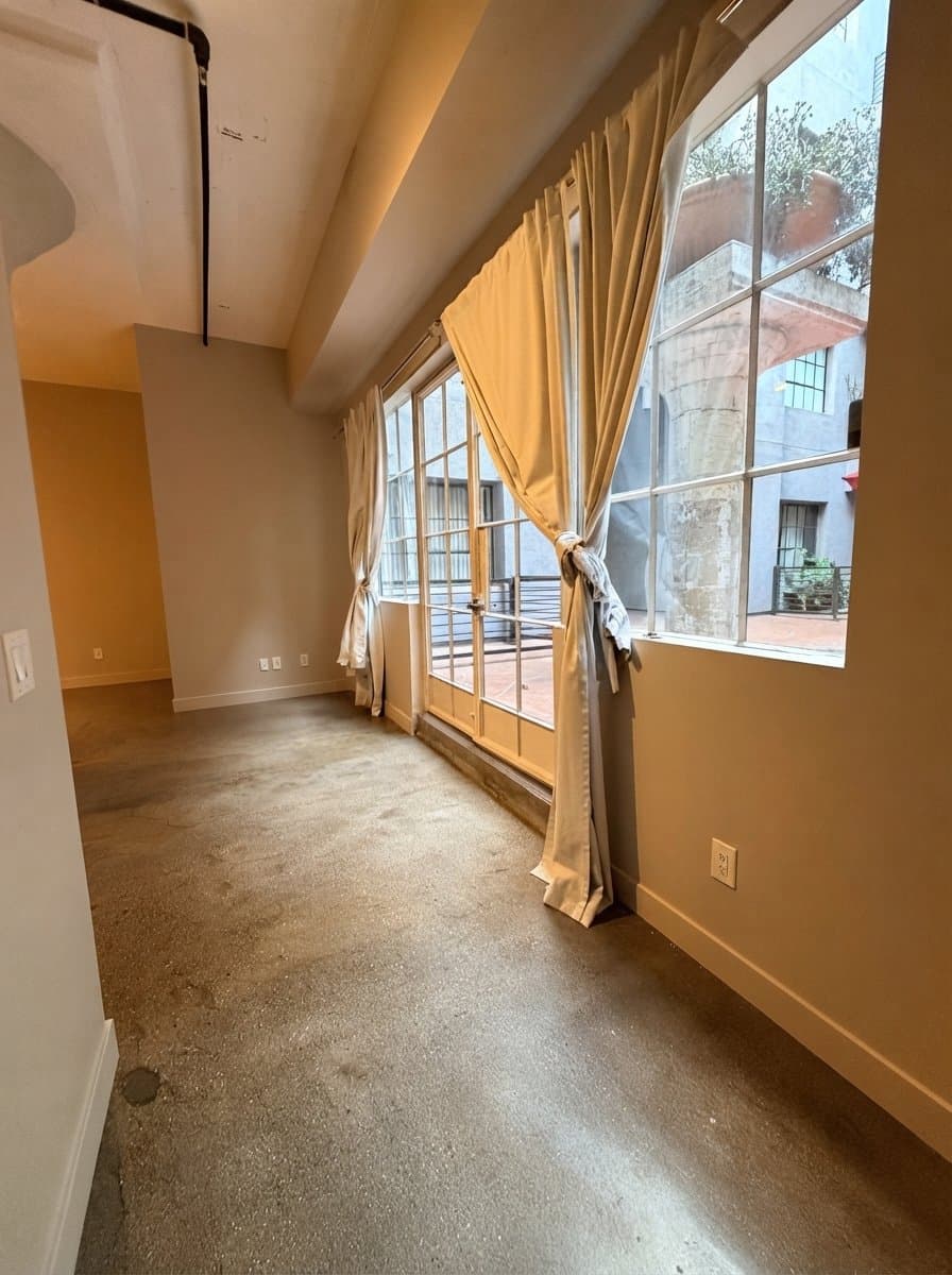 Los Angeles Condo: 420 S San Pedro St