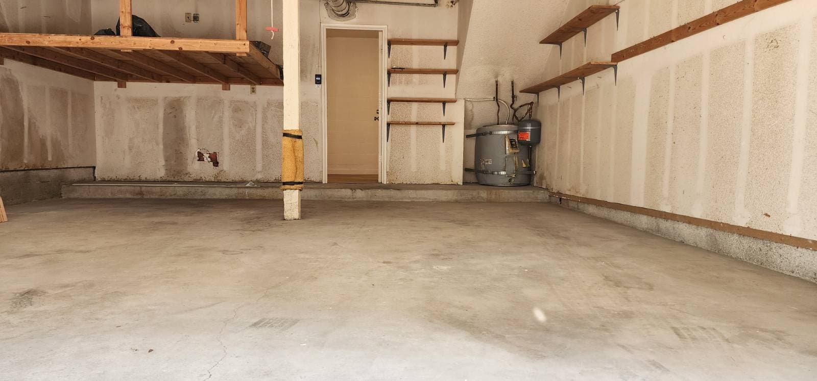 Redondo Beach Townhome: 714 N. Irena Ave.