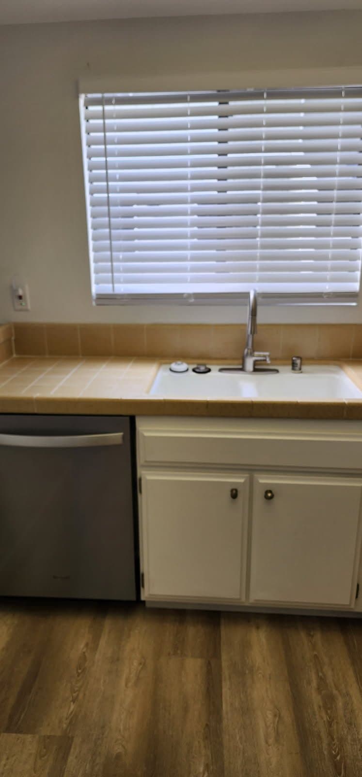 Redondo Beach Townhome: 714 N. Irena Ave.