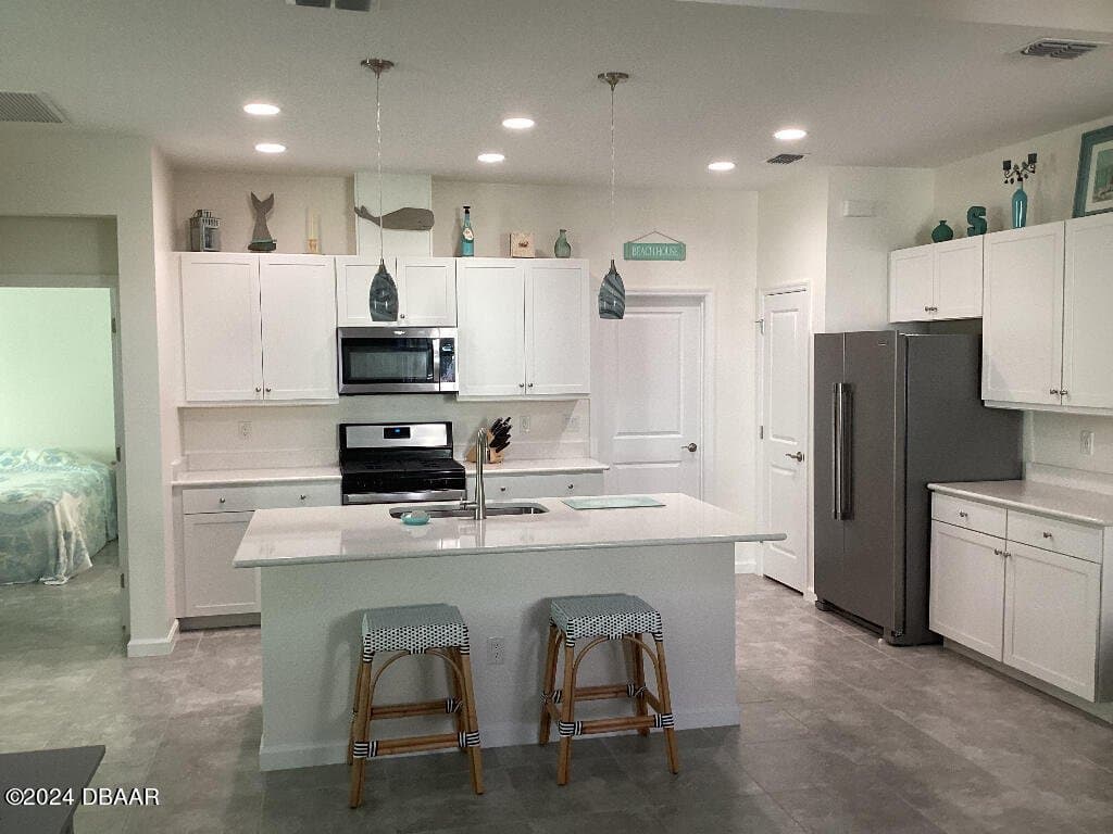Daytona Beach House: 362 Parrot Lane