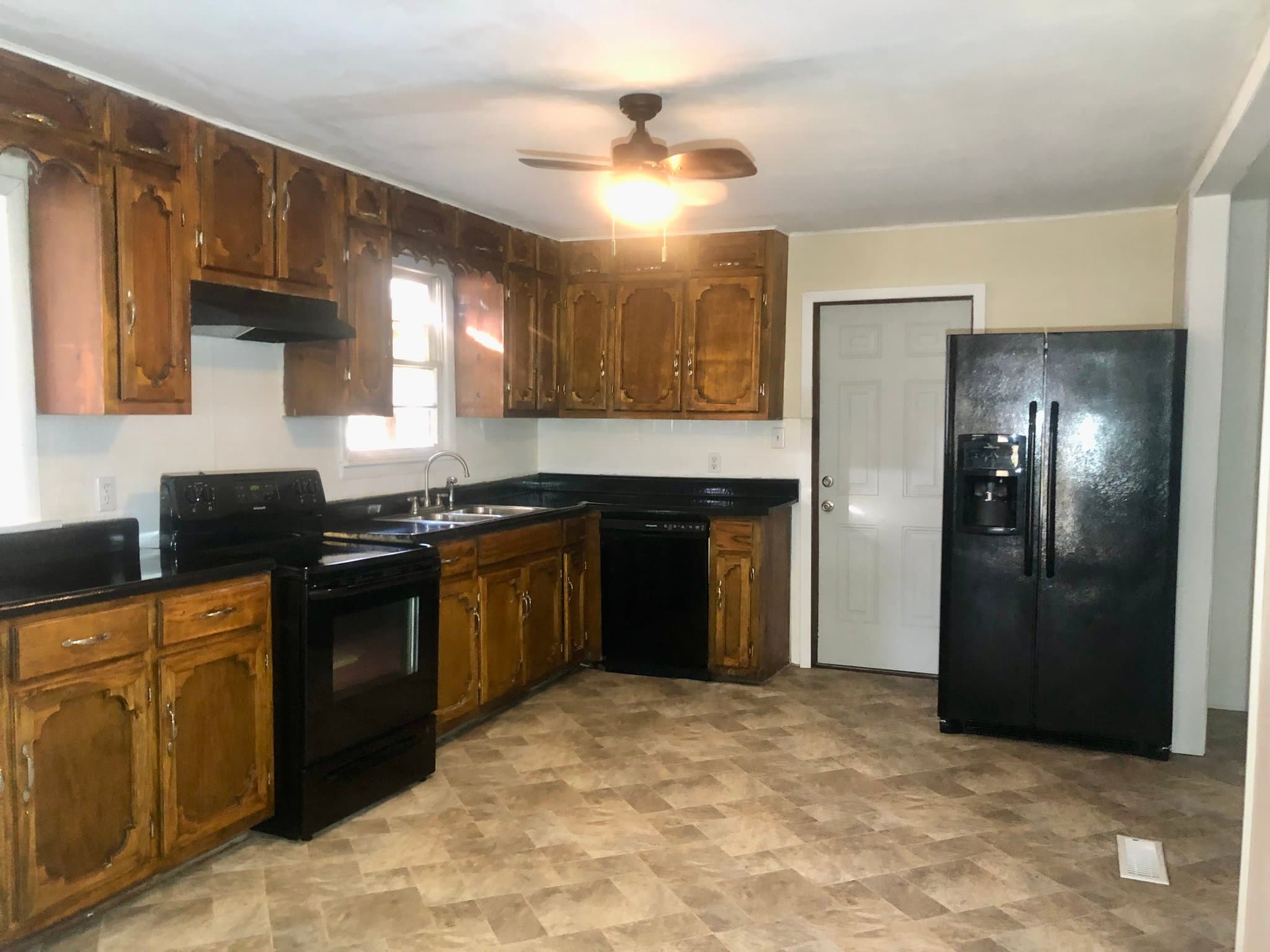 Anniston House: 3516 Truman Ave