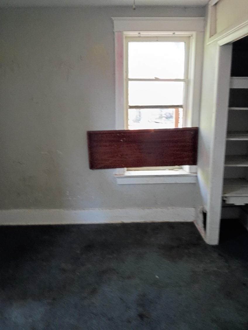 St.Louis House: 1027 Garth Ave.