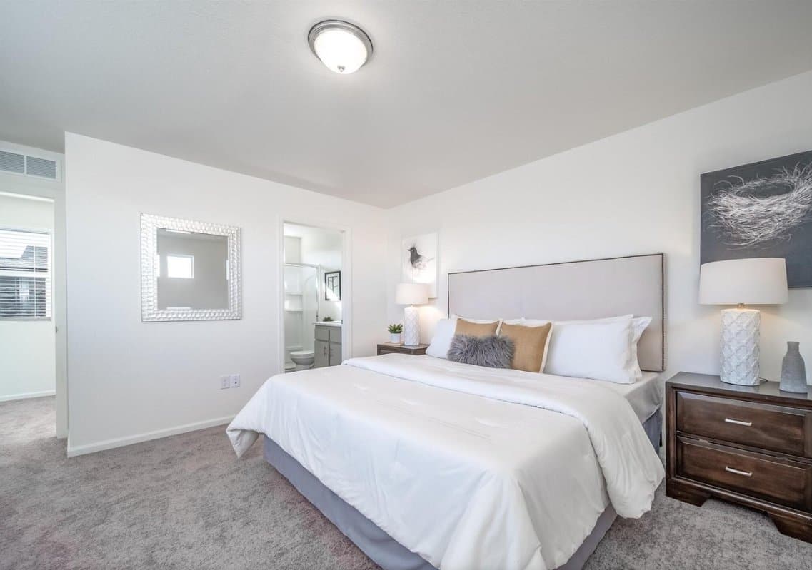 Bennett House: 45040 Sunflower Ln