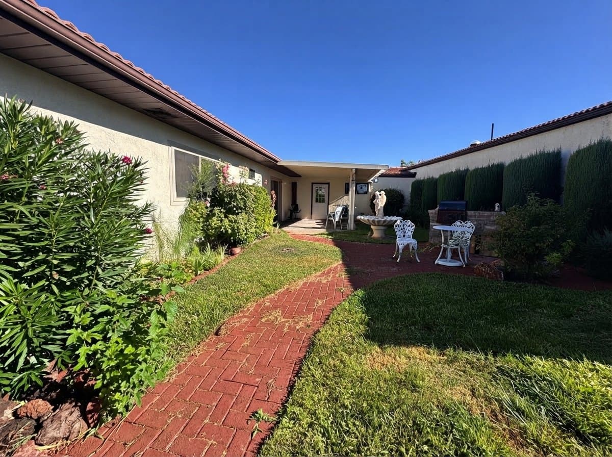 St. George Townhome: 1331 N Dixie Downs Rd