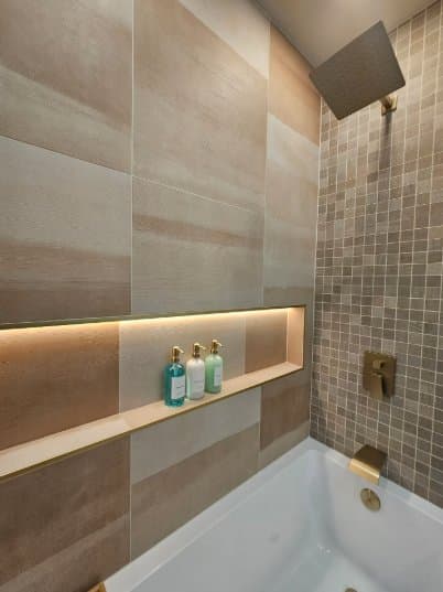 Chicago Condo: 1050 W. Dakin St.