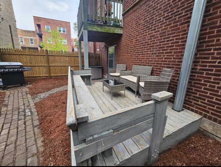 Chicago Condo: 1050 W. Dakin St.