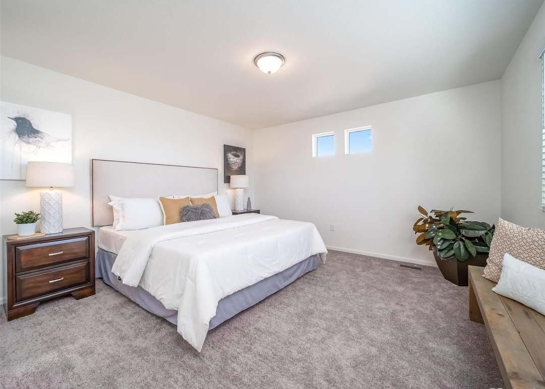 Bennett House: 45040 Sunflower Ln