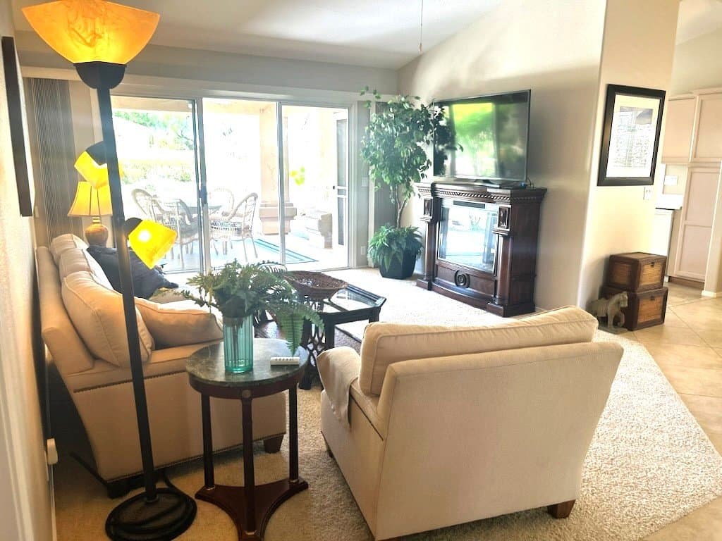 Peoria Townhome: 19034 N 83rd Dr