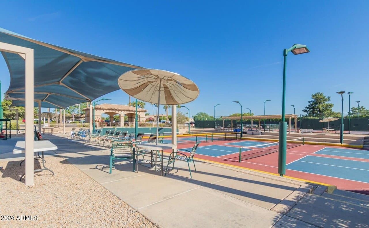 Peoria Townhome: 19034 N 83rd Dr