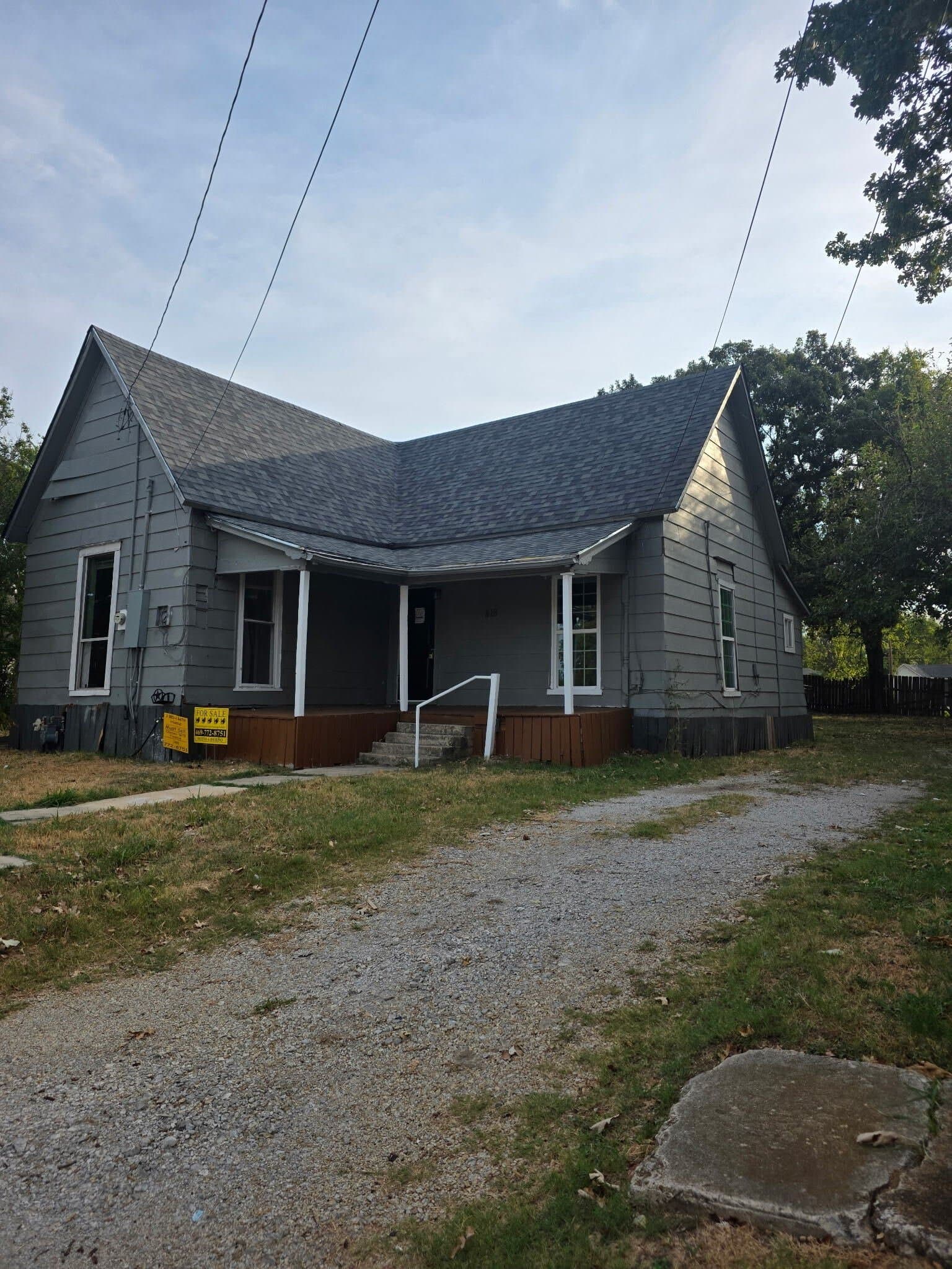Gainesville House: 418 N Clements st