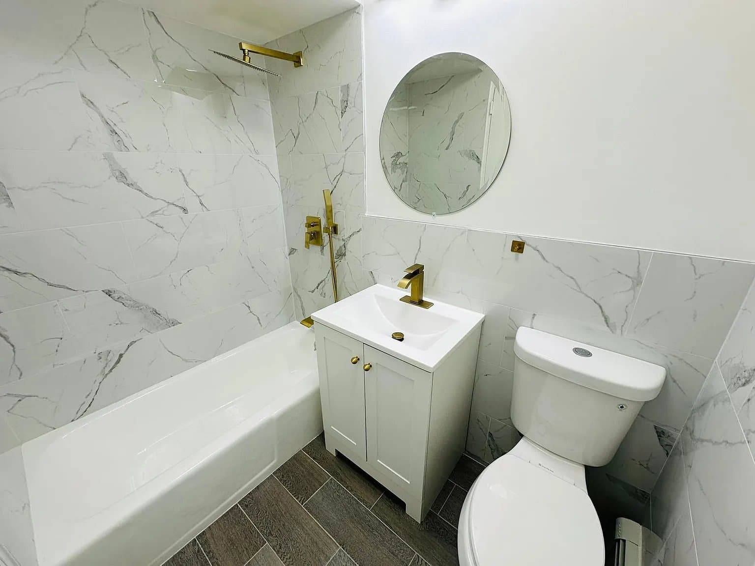 Belleville Apartment: 560 Washington Ave