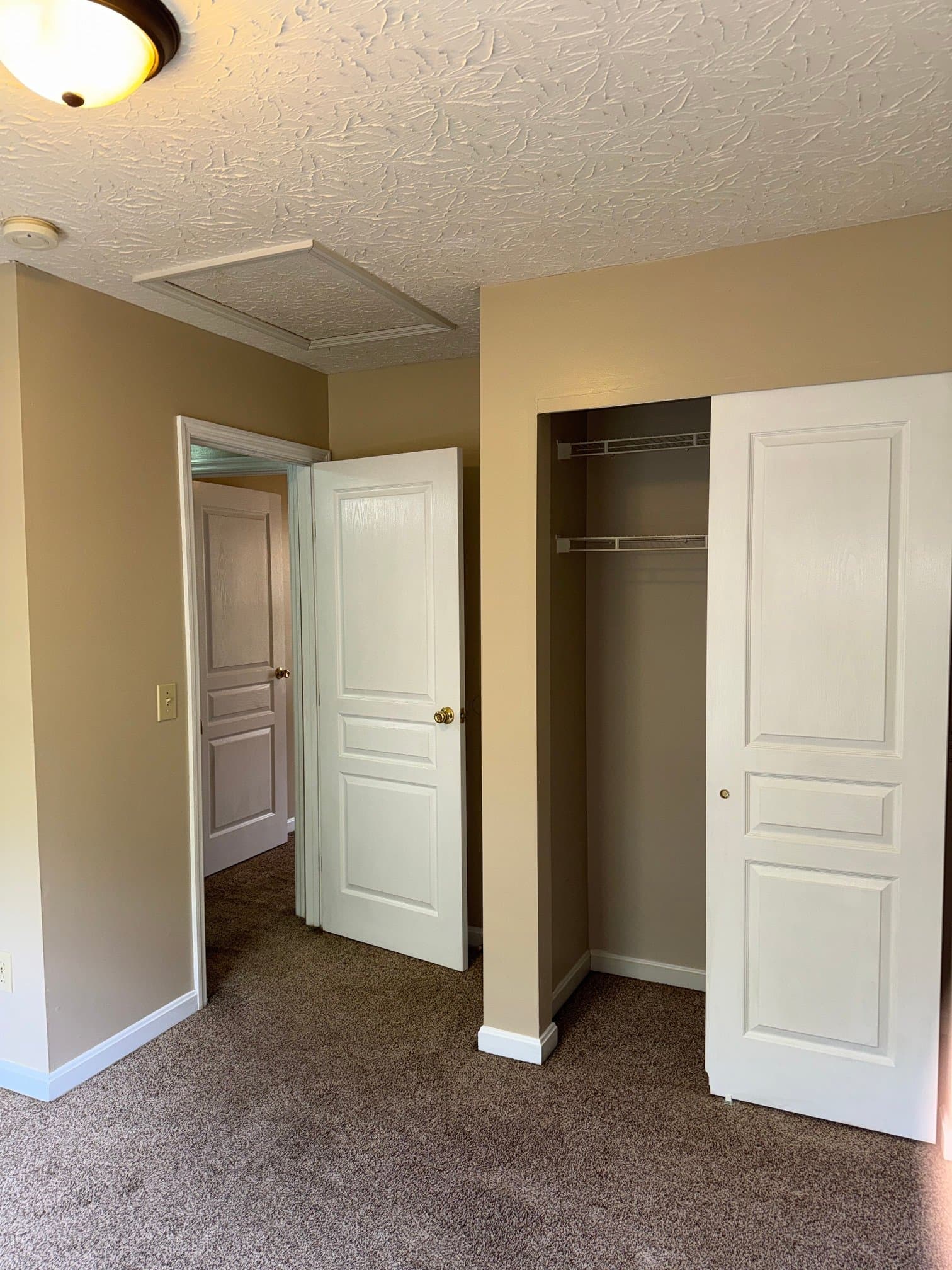Independence Multiplex: 957 StillMeadow Ln Unit A