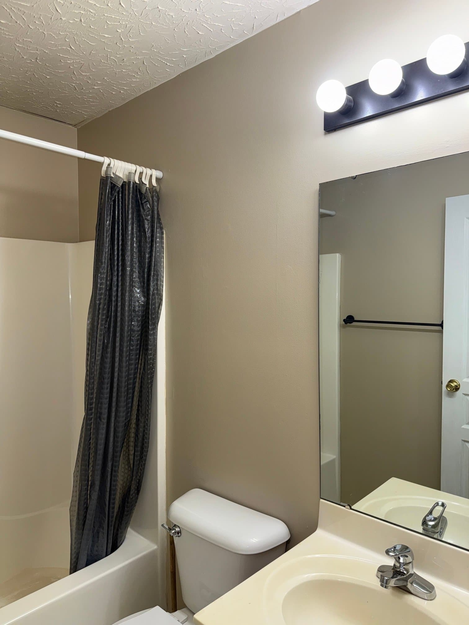 Independence Multiplex: 957 StillMeadow Ln Unit A