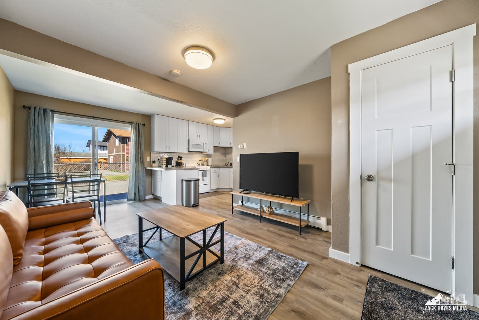Anchorage Apartment: 901 E 46 Ct