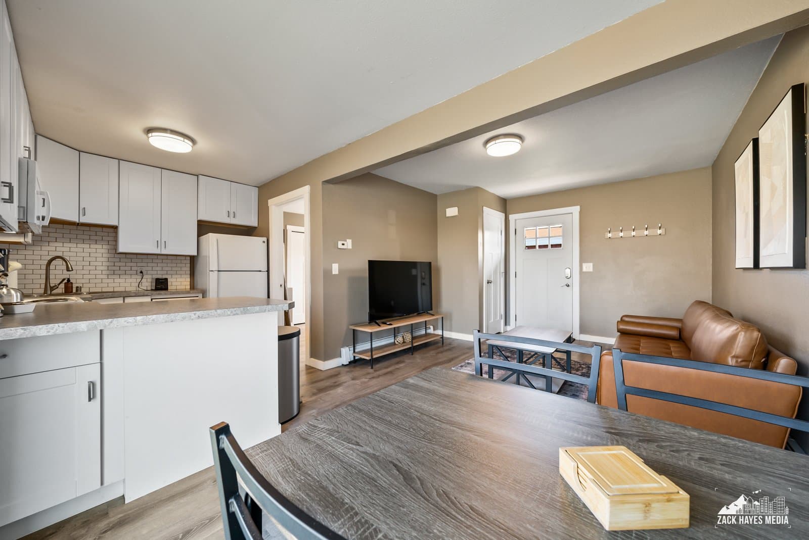 Anchorage Apartment: 901 E 46 Ct