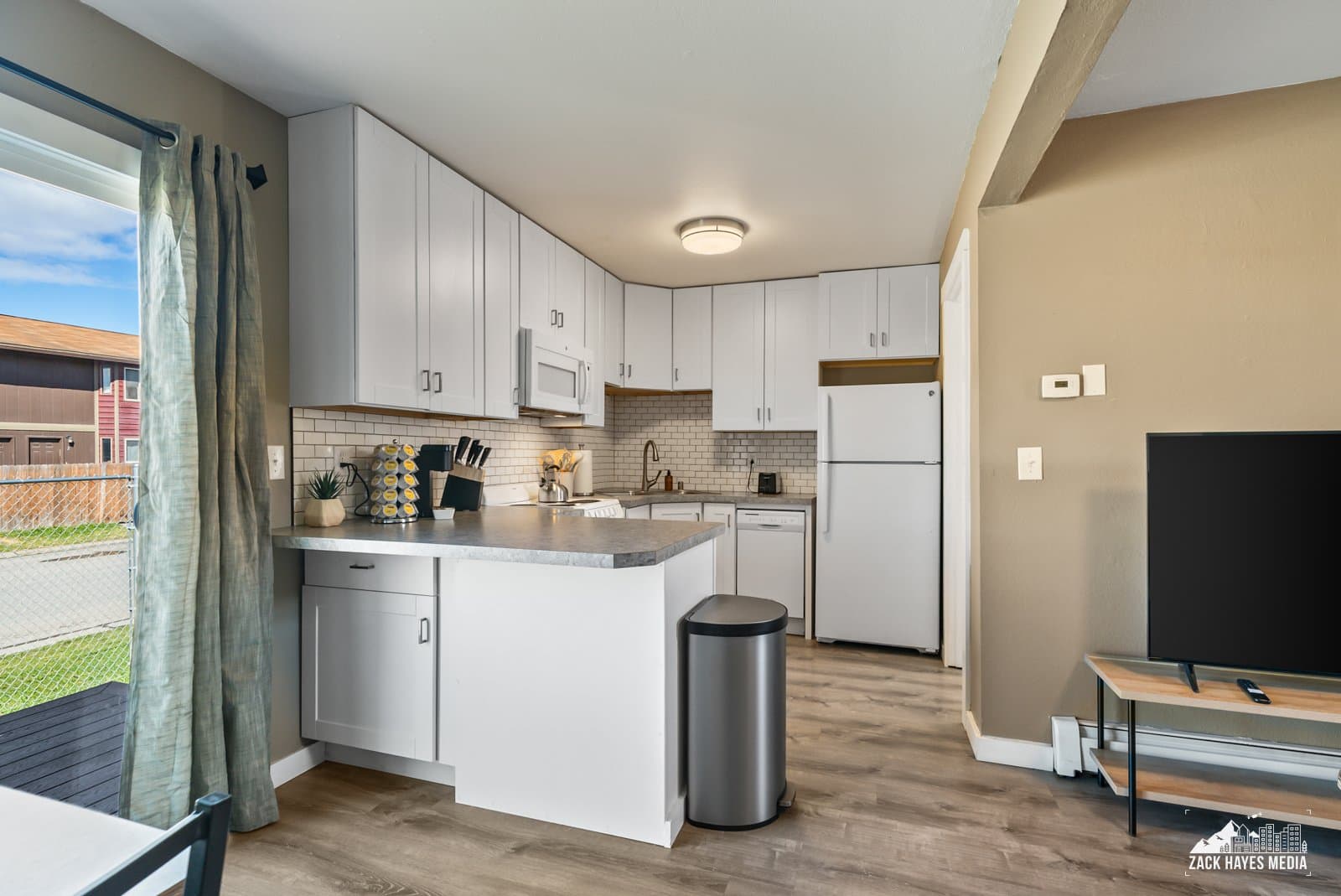 Anchorage Apartment: 901 E 46 Ct