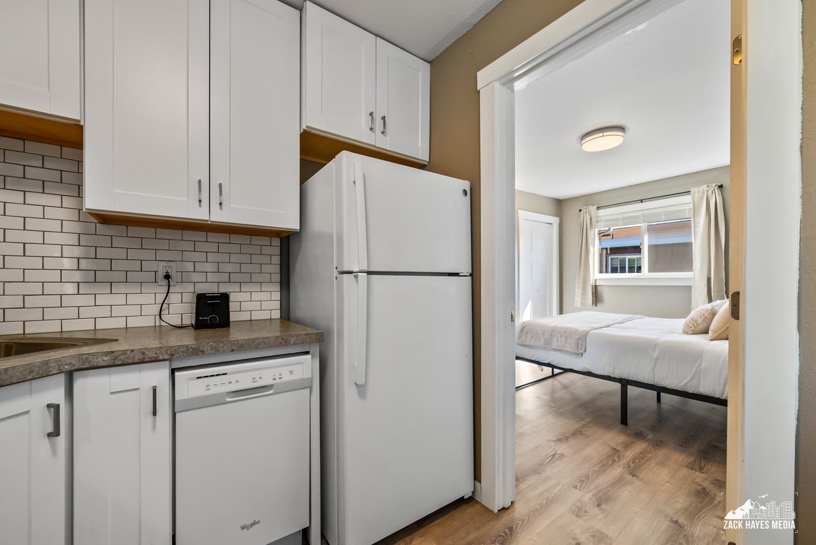 Anchorage Apartment: 901 E 46 Ct