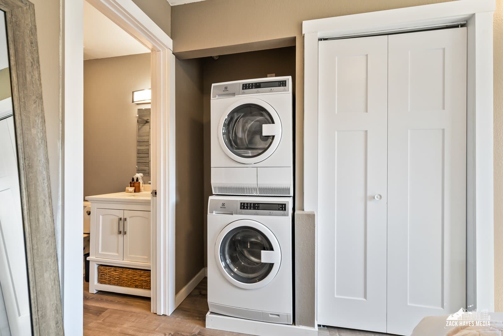 Anchorage Apartment: 901 E 46 Ct