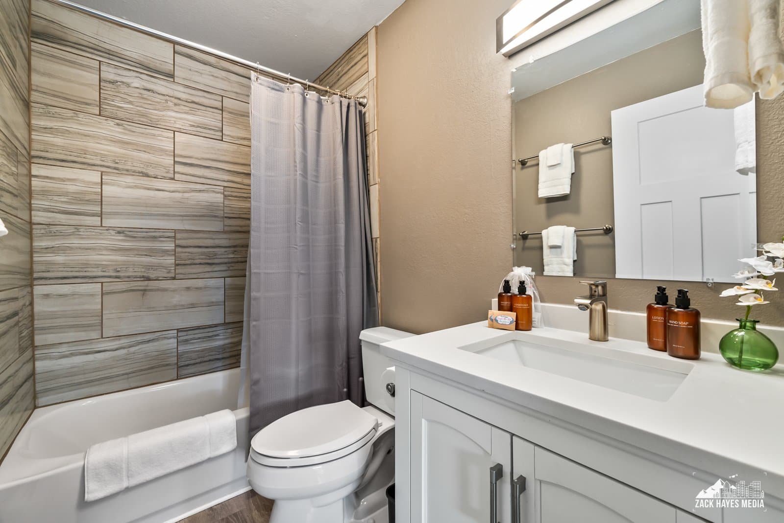Anchorage Apartment: 901 E 46 Ct