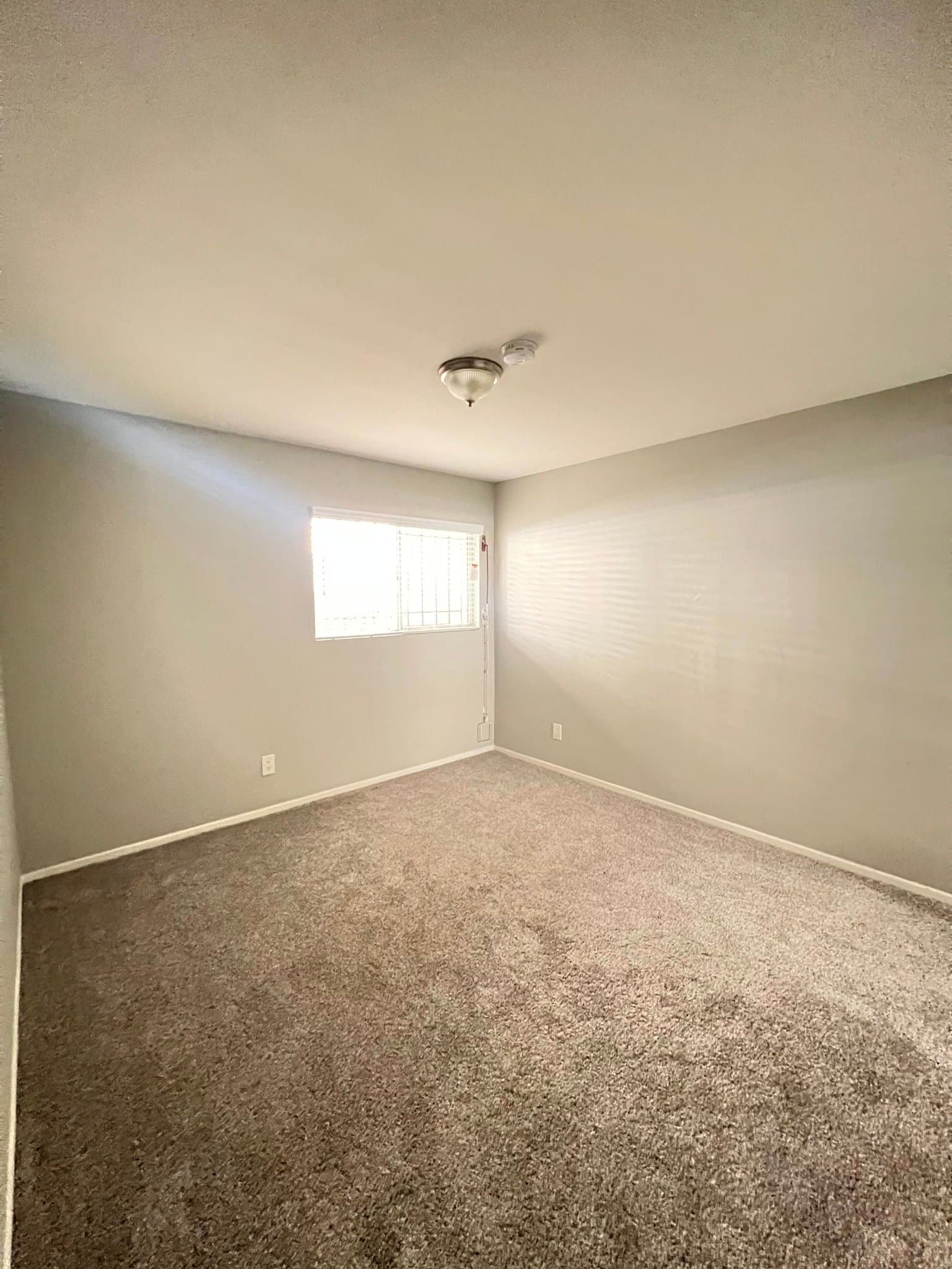 Los Angeles Apartment: 1412 Brockton Ave