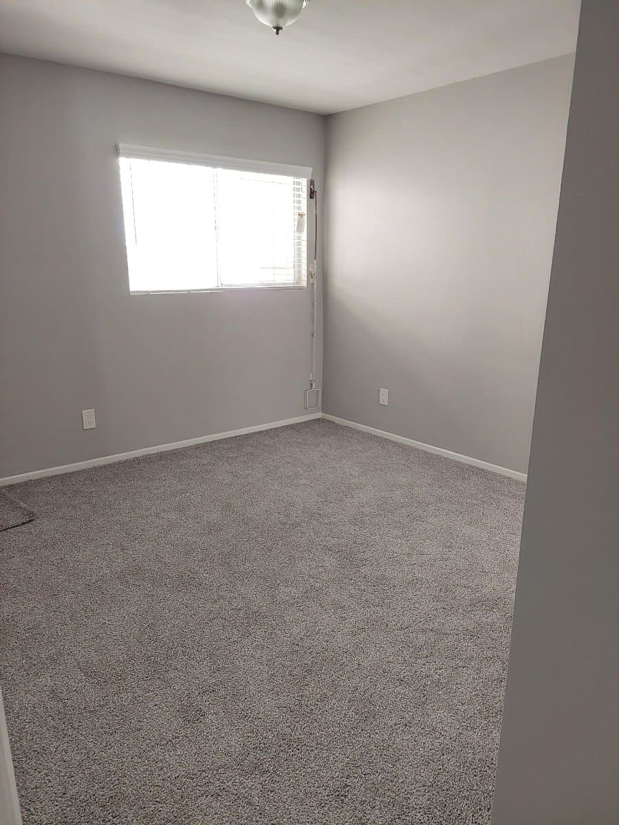 Los Angeles Apartment: 1412 Brockton Ave