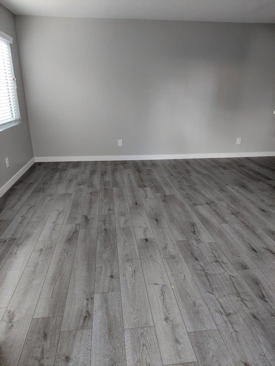 Los Angeles Apartment: 1412 Brockton Ave