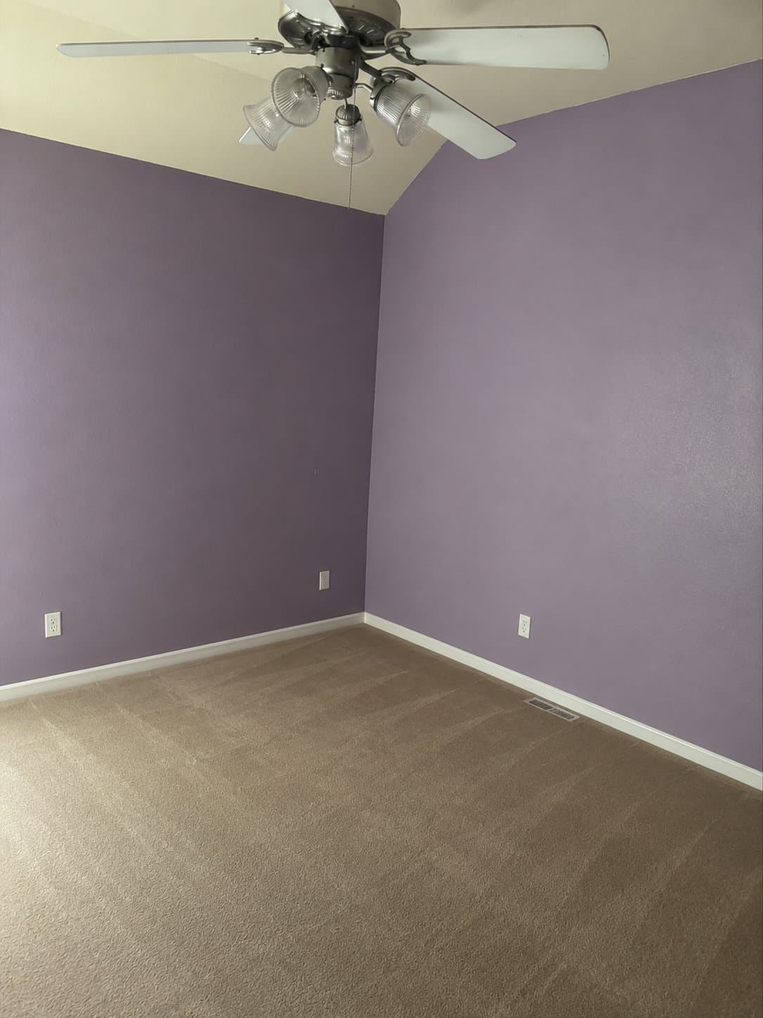 Leander Single Room: 908 Hartman Dr