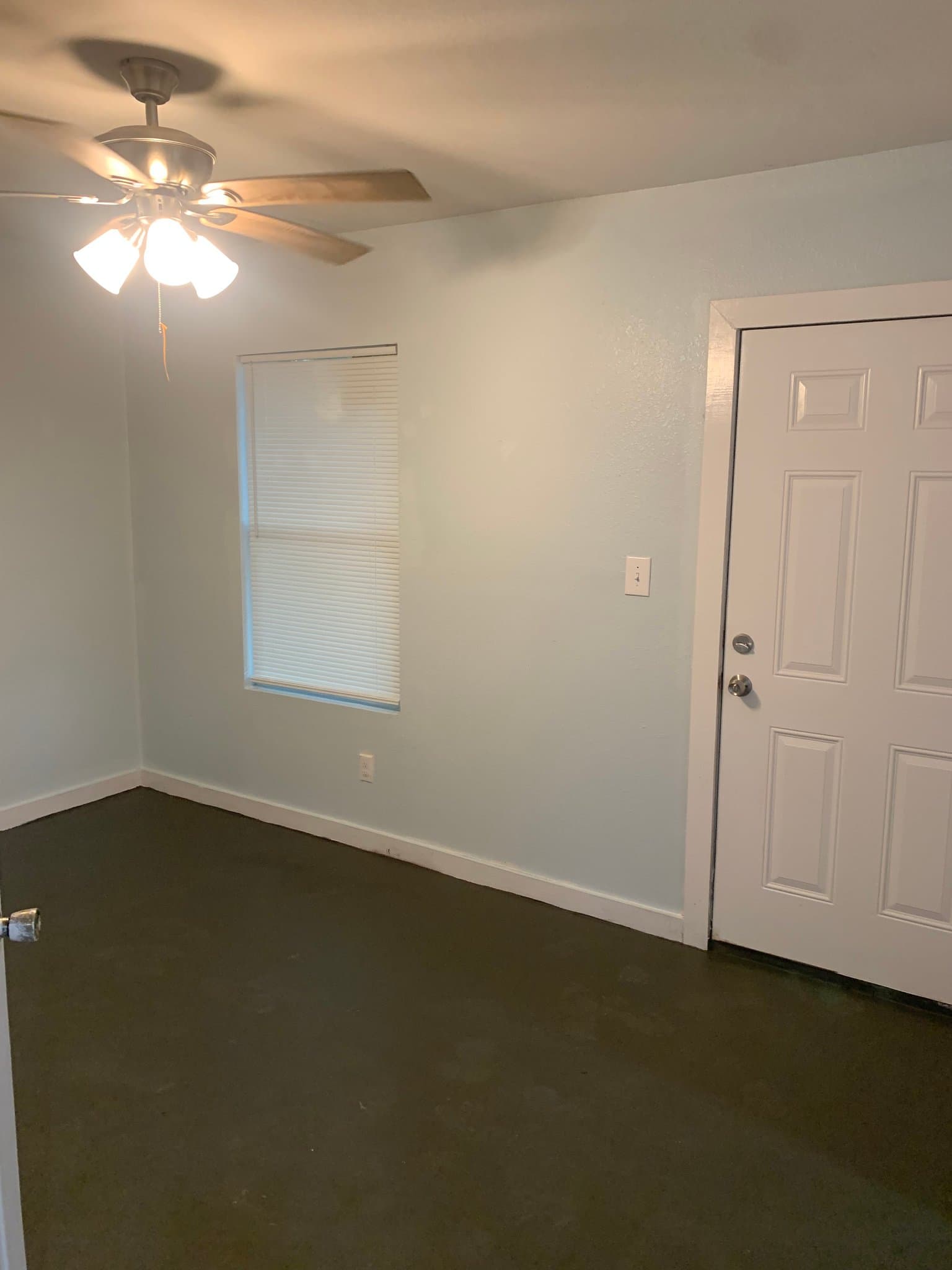 San Antonio House: 463 Linares