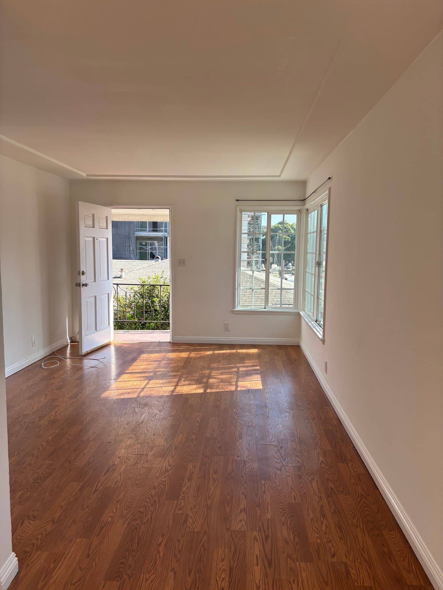 Los Angeles Apartment: 2588 S Sepulveda Blvd
