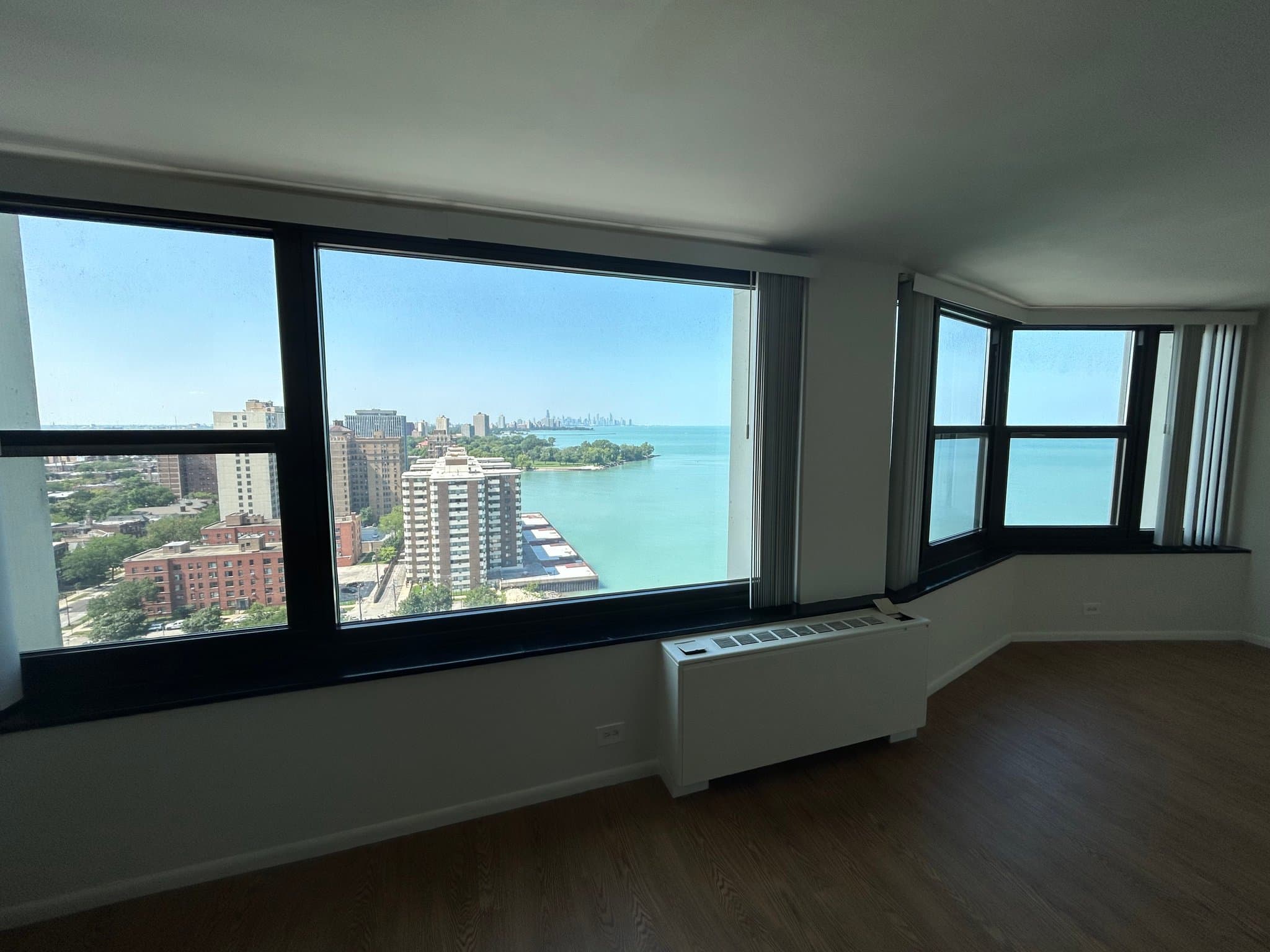 Chicago Apartment: 7447 S South Shore Drive