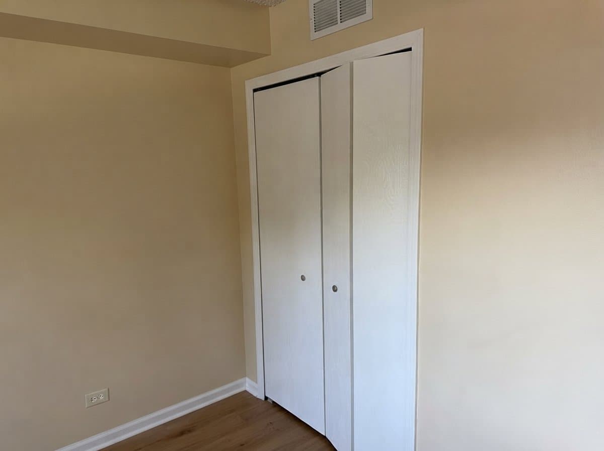 Naperville Condo: 353 S Whispering Hills Dr