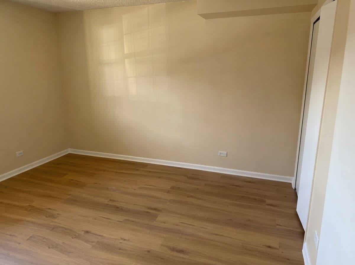Naperville Condo: 353 S Whispering Hills Dr