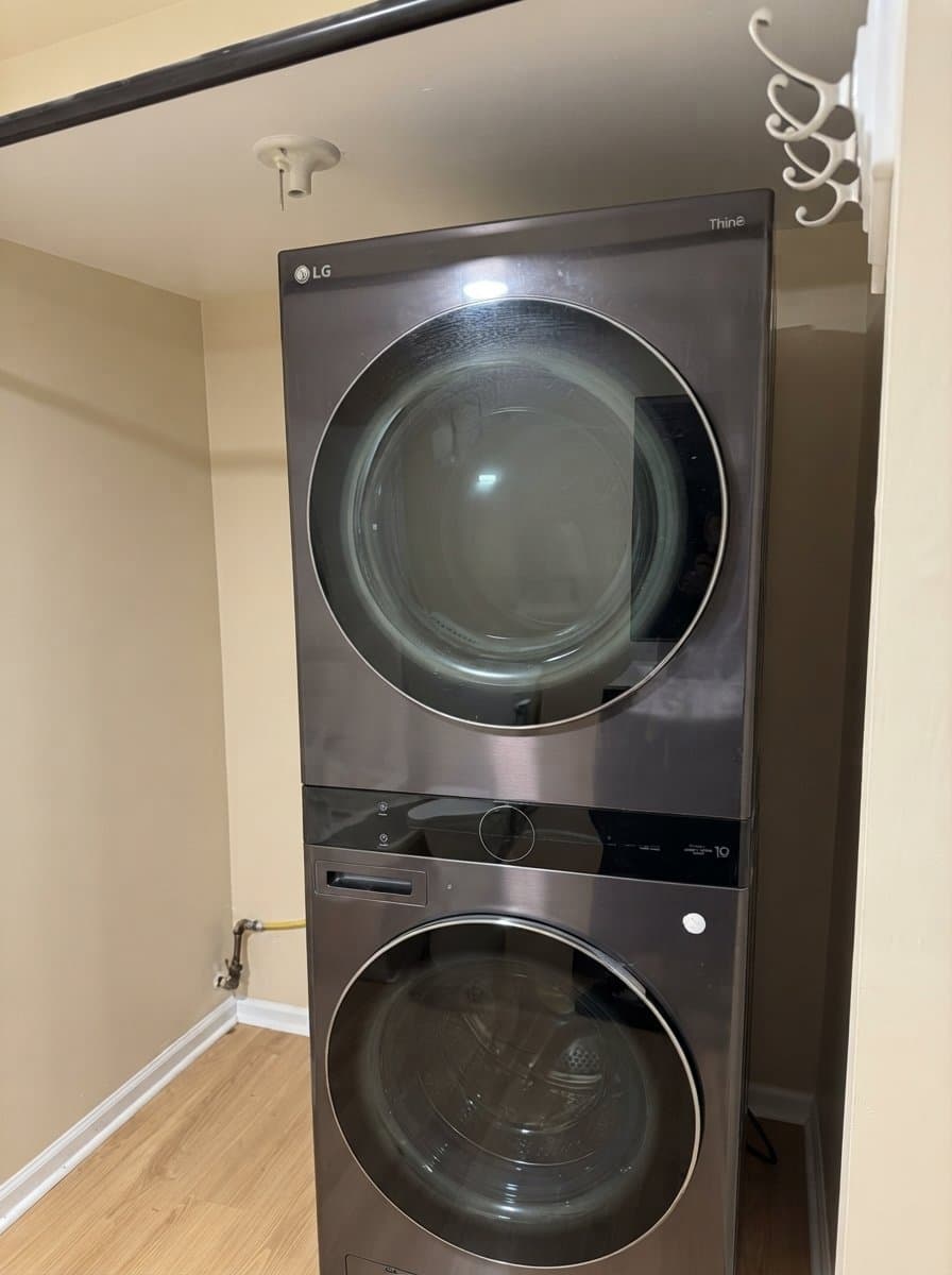 Naperville Condo: 353 S Whispering Hills Dr