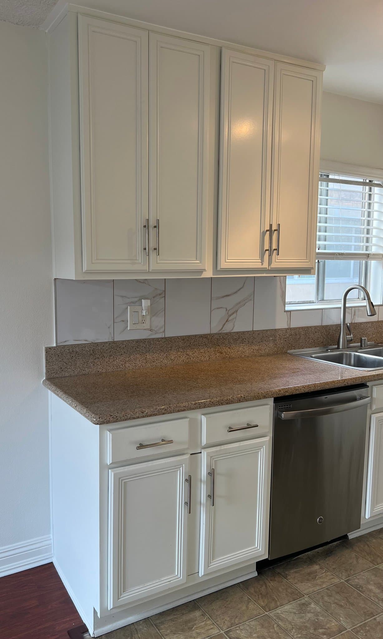 Inglewood Condo: 106 N Eucalyptus Ave