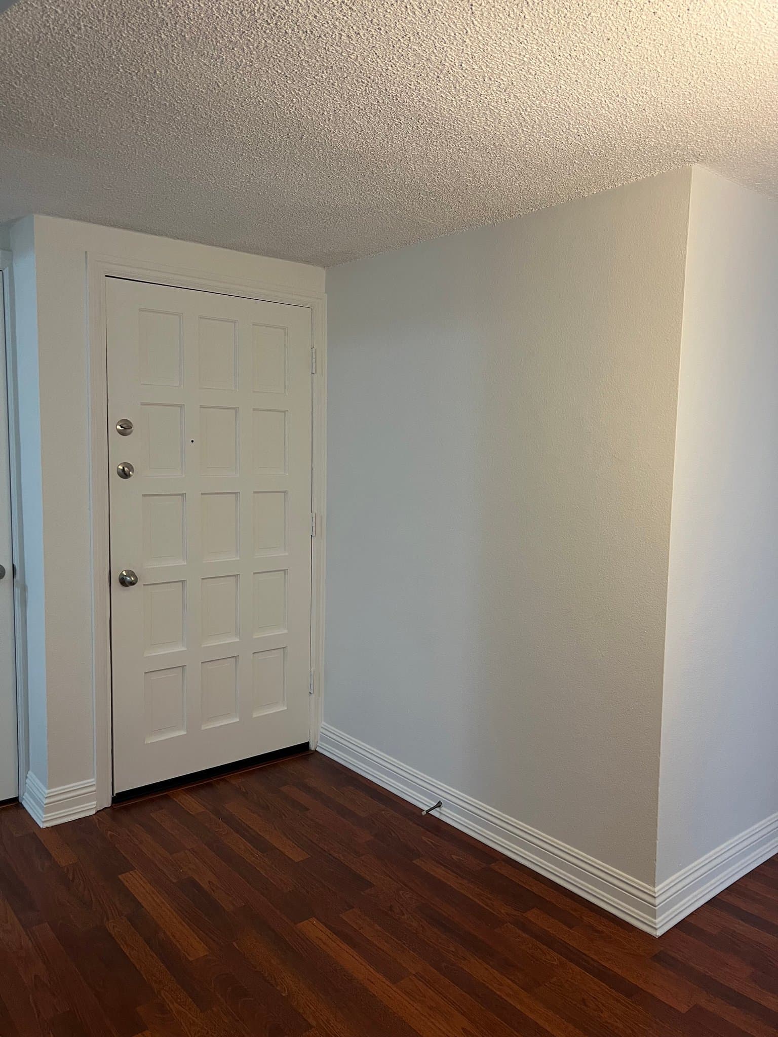 Inglewood Condo: 106 N Eucalyptus Ave