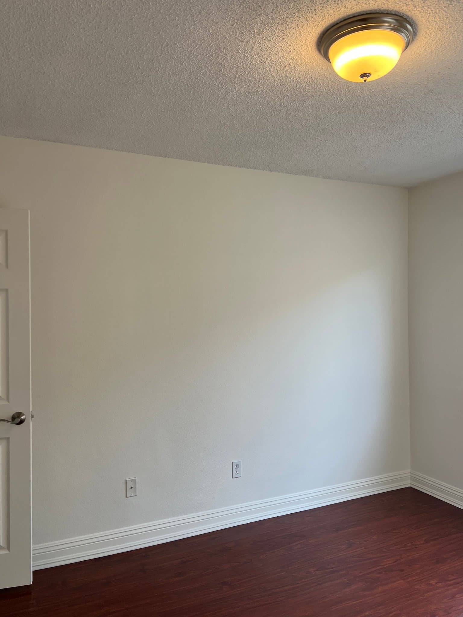 Inglewood Condo: 106 N Eucalyptus Ave