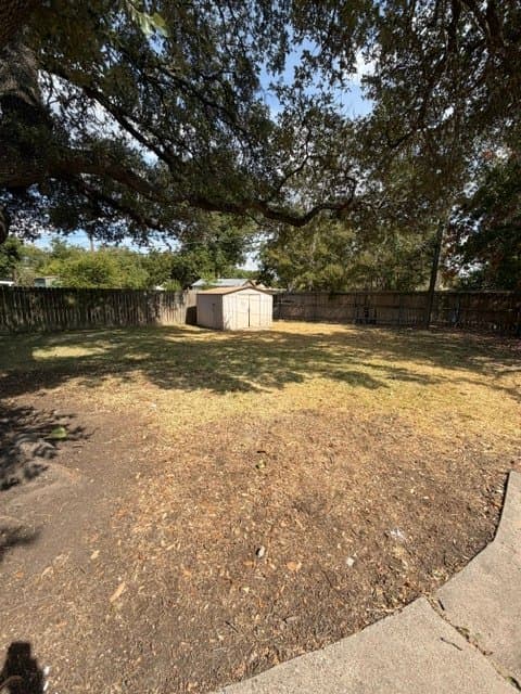 Waco House: 6100 Haden