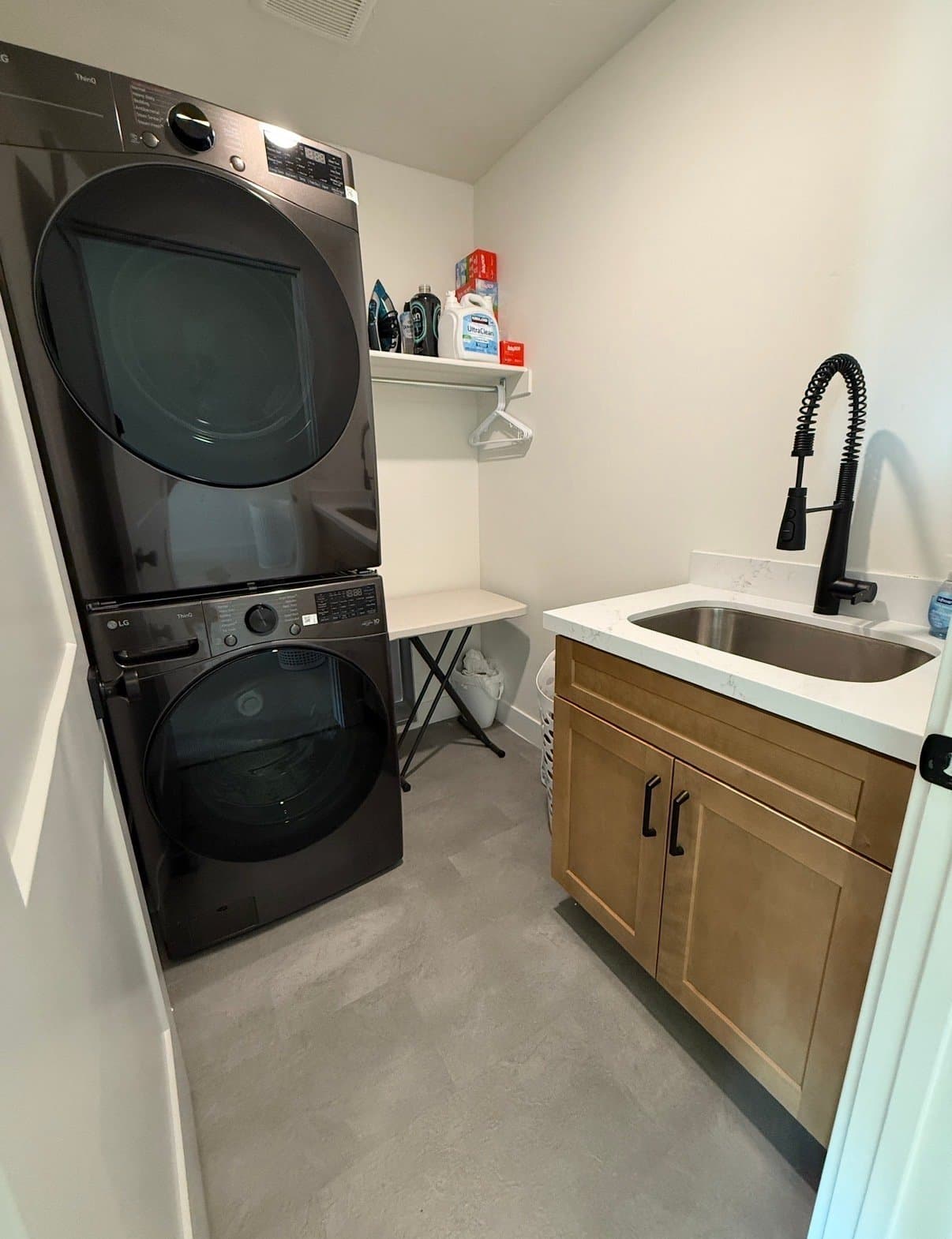 Murray Single Room: S 130 W